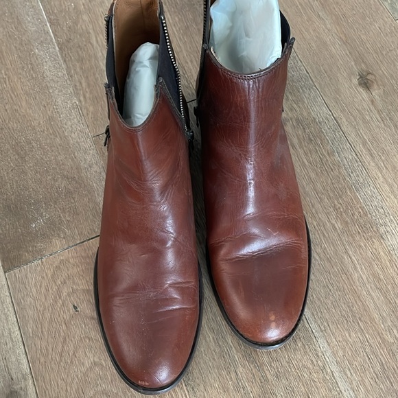EUC Frye Carly Zip Chelsea Boots - Cognac Color - Picture 5 of 7